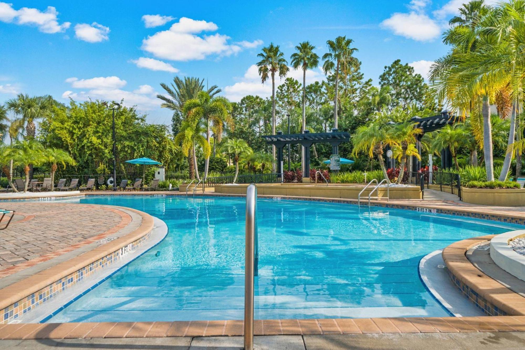 Spring Lakeview Apartment *